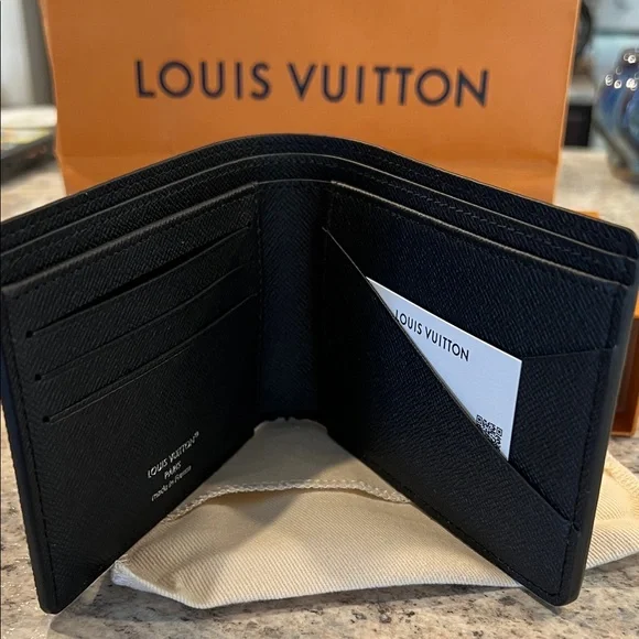 Louis Vuitton Black Monogram Card Holder - Picture 2 of 4